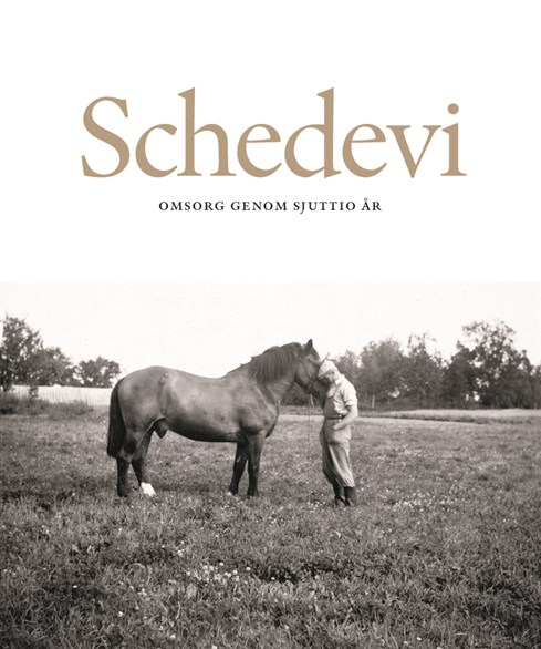 [Schedevi__Omsorg_genom_70_ar--2023--.html]